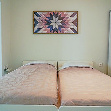 Smyrnis Apartments Ermoupoli Habitación foto